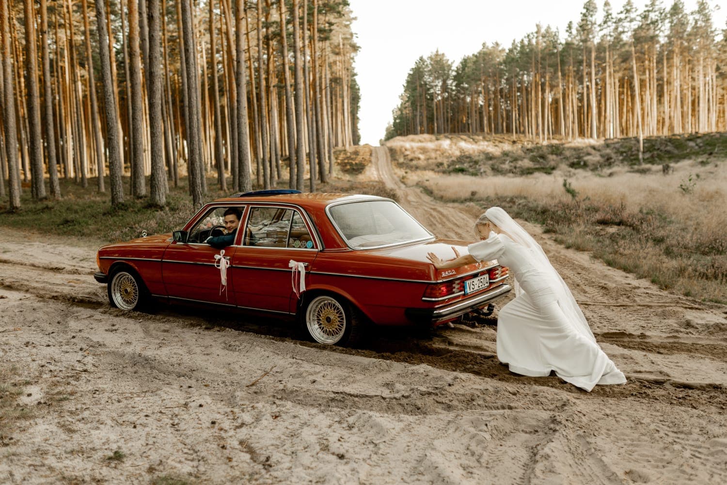 Mercedes W123 1983 foto 3