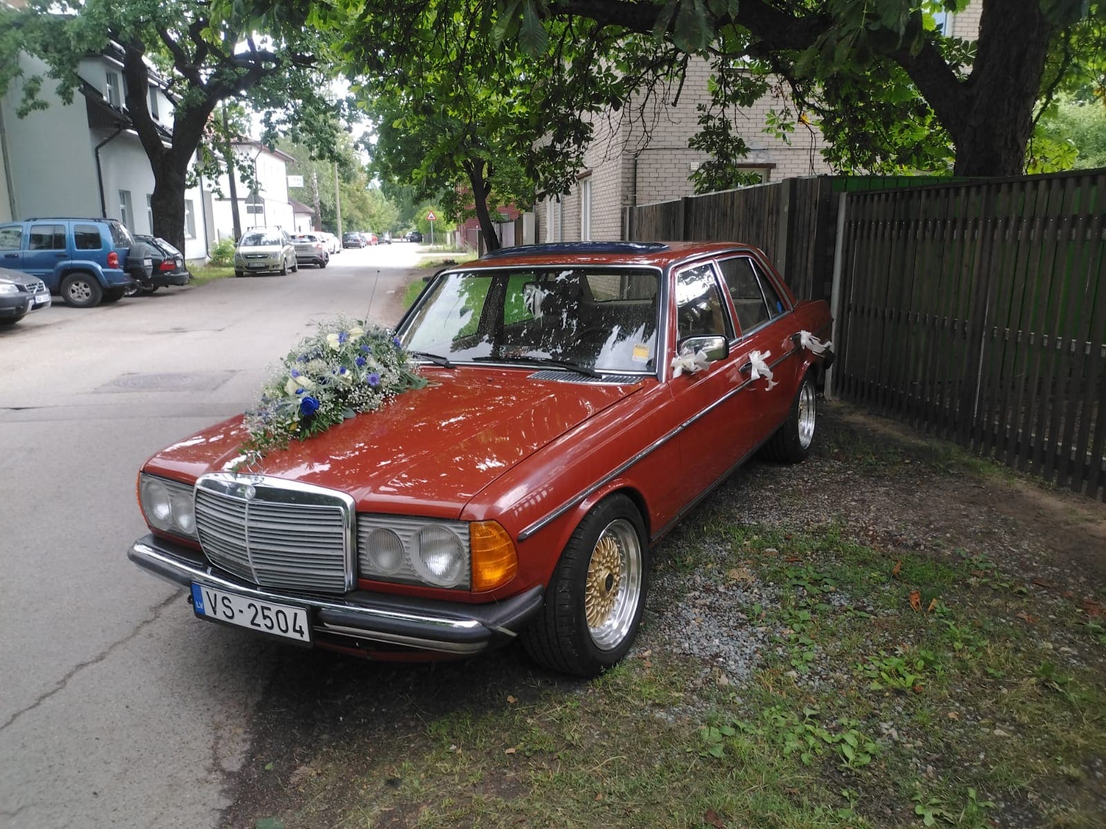 Mercedes W123 1983 foto 4